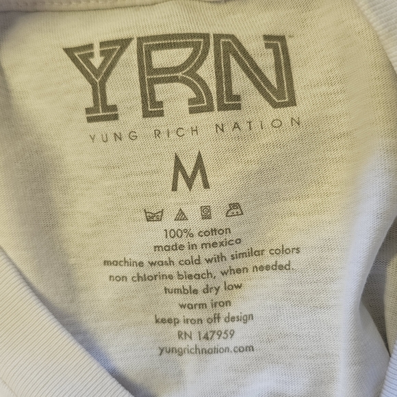 3/$25 🆕 YRN Yung Rich Nation White Logo Tee in Blue & Red size Medium - Picture 3 of 5